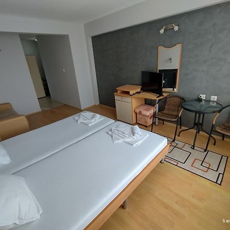 Family Hotel Coral سوزوبول المظهر الخارجي الصورة