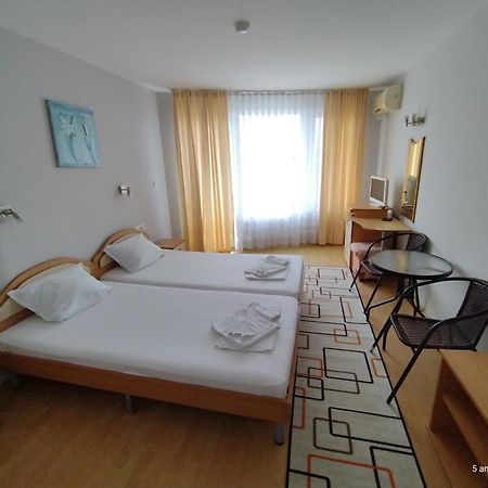 Family Hotel Coral سوزوبول المظهر الخارجي الصورة